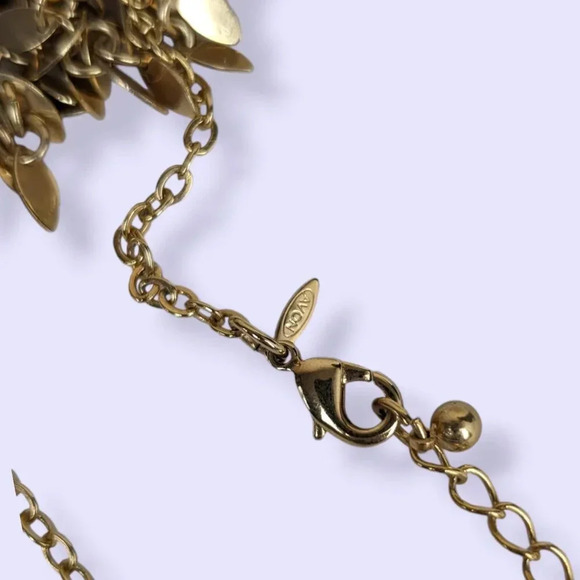 (2/$20) Vintage Avon Shaggy Gold Tone Necklace - Picture 4 of 6